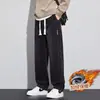 Calça jeans masculina com forro de fleece, corte reto solto, estilo retro americano, cintura elástica, calça comprida casual de workwear, calça de trabalho durável para homens