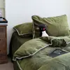 Juego de ropa de cama de franela con tejido de gofre, estilo japonés con temática de bosque y borde festoneado, que incluye un juego de cuatro piezas de sábanas y funda de edredón de forro polar de coral cálido y grueso