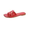 Pantuflas Mujer Verano Moda Exterior 2025 Nueva Celebridad de Internet Chanclas de Playa Lindas y Femeninas Ins Chanclas de Verano Blancas