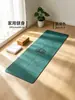 Esterilla de yoga gruesa antideslizante de color verde oscuro para uso doméstico, 185x68cm, silenciosa y amortiguadora, hecha de caucho natural PU