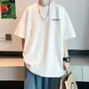 Camiseta de verano para hombre de manga corta estilo americano, con un diseño único, un estilo de nicho y moderno, y un tejido versátil de peso pesado. Ropa de hombre de color liso estilo Hong Kong de una marca de moda