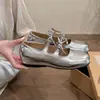 Nuevos zapatos de estilo nicho con detalles plateados, zapatos Mary Jane de 4 cm para primavera y otoño, combinados con vestidos de noche, 2026, con lazo y aumento interno de altura