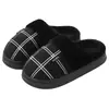 Chinelos Masculinos de Algodão Plus Size com Forro de Lã, Espessos, Antiderrapantes, Resistentes ao Desgaste, Chinelos de Pelo para Homens, Chinelos de Algodão Quentes para Casa e Interior, Atacado de Inverno