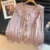 Camisa de Chiffon Rosa Estilo Francês com Decote em V e Babados para Mulheres, Novo Modelo para Início de Outono, Caimento Elegante de Alta Qualidade, Top Leve com Proteção Solar