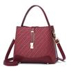 Bolso cubo tejido retro de nicho de alta calidad de gran capacidad para mujer 2023 otoño e invierno Nuevo bolso de comercio exterior para ir al trabajo