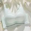 Sutiã push-up sem fio, de espessura média, que junta e sustenta os seios, previne a flacidez e apresenta um design liso, ajustável e macio