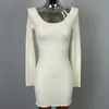 Moda Femenina Coreana Dongdaemun para Exportación, Muy Elegante para Otoño e Invierno, Escote Amplio Sexy, Hombros Descubiertos, Corte Ajustado, Bodycon, Mangas Largas