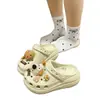 2025 Fofo Desenho Animado Peludo Biscoito Cachorro Pelúcia Acessórios DIY Charms de Sapato Destacáveis para Crocs