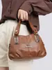 Bolso de hombro cruzado para mujer de piel sintética, moda transfronteriza versátil de alta gama para mamá, bolso cruzado de gran capacidad para mujeres de mediana edad
