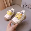 Sapatos Antiderrapantes de Aprendizagem para Crianças Pequenas 2026 Outono Sola Macia Respirável Sapatos de Couro para Meninas Sapatos de Bebê Sapatos Esportivos Casuais