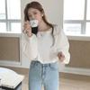 Camisa Feminina Nova Primavera e Outono 2026 Estilo Coreano Simples Elegante Manga Evasê Blusa Estilo Francês Decote Quadrado Solta Cor Sólida Camiseta Interna para Mulheres