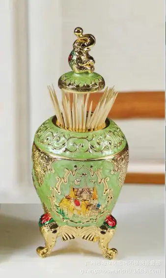 金浅玉绿彩