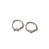 Pendientes Minimalistas de Nudo de Nicho para Mujer 2026 Nuevo Estilo Pendientes de Lujo Ligero de Gama Alta Clavos y Accesorios Elegantes Versátiles