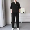 Moda masculina de verão simples, confortável, respirável, terno casual, conjunto esportivo clássico e atemporal para jovens