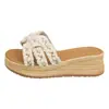 Sandalias de cuña para mujer, estilo nuevo 2026, para vacaciones en la playa, tipo slip-on, con perlas, estilo Chanel, suela gruesa