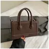Bolsos de Nicho de Moda para Mujer Otoño e Invierno 2026 Bolso Versátil Nuevo y Elegante Bolso de Hombro con un Toque Vintage de Alta Gama Bolso Cruzado