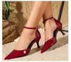 Novidade de Verão Estilo Francês Sapatos de Salto Alto com Fivela de Uma Linha para Mulheres, Bico Fino Salto Agulha, Sapatos Vazados, Sapatos Femininos Modernos e Casuais