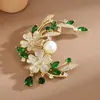 Broche Alto Padrão Sensação Nicho Estilo Chinês Flor Lua Boa Zircônia Verde Corsage Roupas de Luxo de Alto Padrão Acessórios Versáteis