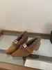 Zapatos Mary Jane de ante con punta fina estilo coreano, hebilla metálica y correa única, nueva colección otoño/invierno 2025 para mujer, bailarinas mullidas de punta baja