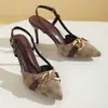 Em Estoque, Envia em Até 1 Dia. Sandálias de Salto Alto Finos com Tira Única, Material PU, Múltiplas Cores e Tamanhos. Compra de Pedido Urgente Pequeno B. De outros