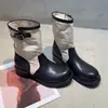 Botas de Moda com Salto Grosso e Patchwork de Couro e Tecido para Mulheres, Novidade Outono 2026 Estilo Britânico Vintage Botas Curtas Enrugadas, Botas de Equitação de Cano Médio