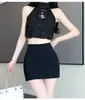 Saia Curta Preta de Cintura Alta que Molda o Quadril para Mulheres, Corte Slim, Valoriza Figuras Baixas, Estilo Verão Hot Girl, Saia Curta Básica Versátil