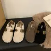 Zapatos blancos para mujer con forro de pelo, de aumento de altura, estilo slip-on, para otoño e invierno 2026, con forro adicional de polar
