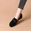 Sapatos Casuais Slip-On 2026 Primavera e Outono Novo Estilo Britânico Couro Macio Fosco Bico Redondo Baixo Mocasins para Mulheres Versátil