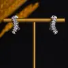 Brincos Japoneses Coreanos Simples de Design de Nicho em Forma de C com Toque Metálico Ouro Triturado Prata Triturada Brincos de Tarraxa Joias de Orelha Irregulares Exquisitas