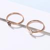 Moda japonesa y coreana acero de titanio oro rosa Margarita anillo de pegamento blanco y negro personalidad femenina temperamento ins anillo de dedo de flor