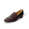 Zapatos Mocasines Básicos para Viajar Estilo Old Money Piel de Oveja Granulada 2026 Otoño Punta Redonda Tacón Medio Grueso Piel Genuina Corte Profundo para Mujer