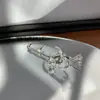 Série Cintilante de Zircônia Design de Nicho Personalizado Metal Prata Tendência Cool Simples Versátil Brincos Simples de Alta Qualidade para Mulheres