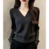 Camiseta básica de punto corta con cuello en V estilo francés para mujer, corte ajustado, favorecedora, suéter de color liso para mujeres petite, adecuado para primavera y otoño