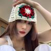 Estilo étnico personalizado hecho a mano tejido sombrero de pescador femenino verano elegante mismo estilo nicho Flor Lana sombrero otoño e invierno sombrero moda