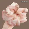 Goma para el pelo de alta gama para mujer adulta, color rosa floral con perlas, para coletas y moños