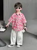 Conjunto de Verano para Niños 2026 Estilo Nuevo Camisa Rosa Floral Elegante para Niños Pantalones a Prueba de Mosquitos de Manga Corta Conjunto de Dos Piezas