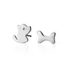 Suministro directo de fábrica aretes de hueso asimétricos creativos estilo coreano de plata s925 aretes simples no alérgicos para mujer