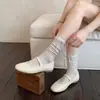 Meias de Renda Estilo Miu de Verão Folgadas para Mulheres com Laço, Meias de Malha Floral, Meias Brancas Vazadas Estilo Ballet para Panturrilha