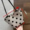 Bolsa de Cesta Tote Ligera Personalizada, Bolso Pequeño de Estilo Suave de Nicho para Estudiantes y Mujeres, Bolso de Hombro Retro con Lunares Grandes para Compras