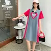 Nuevo Vestido Casual Ceñido con Estilo Coreano, Color Lavado de Mezclilla, Bloques de Color, Parches, Cuello con Solapa, Cremallera, Patrón en Forma de Corazón