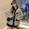 Abrigo Suéter Estilo Socialité Inspirado en Chanel para Mujer, Estilo Holgado y Relajado, Nuevo Cardigan de Punto a Cuadros de Longitud Media Otoño 2026