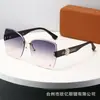 Llegada Nueva 2025 Sin Marco Decoración Camelia Estilo Chanel Gafas de Sol de Alto Nivel para Mujer Gafas de Sol Rojas de Moda en Línea