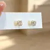 Pendientes de rejilla cuadrada con circonitas de aguja de plata estilo coreano ins, sensación de lujo ligero y alta gama, accesorios para orejas de moda y versátiles
