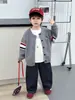 Conjunto de Ropa de Otoño para Niños 2026 Nuevo Estilo Coreano Suéter de Punto de Primavera y Otoño para Niños Conjunto Fresco y Elegante de Tres Piezas para Niños Pequeños