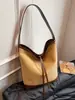 2026 Bolso de Axila de Gran Capacidad Nuevo Bolso Cubo Retro de Gamuza Bolso de Hombro Simple para Mujer Bolso Tote de Moda