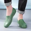 Botas de trabalho sem forro, de corte baixo, adequadas para trabalhadores da construção civil, encanadores e chefs.; à prova d'água, antiderrapante e durável para uso em canteiros de obras e em cozinhas