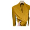 Camiseta térmica de terciopelo alemán para otoño e invierno, de manga larga, para mujer, nueva, gruesa con forro polar, corte ajustado, moda occidental, top con cuello en V