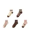 Calcetines serie de colores Melad, calcetines cortos de primavera/verano para mujer, modernos y sin costuras, populares entre los influencers, calcetines cortos versátiles