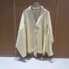 Chaqueta cárdigan ligera de cinta plisada con textura retro artística de tres botones para mujer, camisa holgada tipo murciélago, cárdigan de ramio