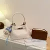 Bolsa Elegante com Fecho de Metal, Bolsa Saco de Ombro Único Estilo Luxo Leve para Mulheres, Nova Versão Coreana 2026 Versátil Casual Bolsa Transversal